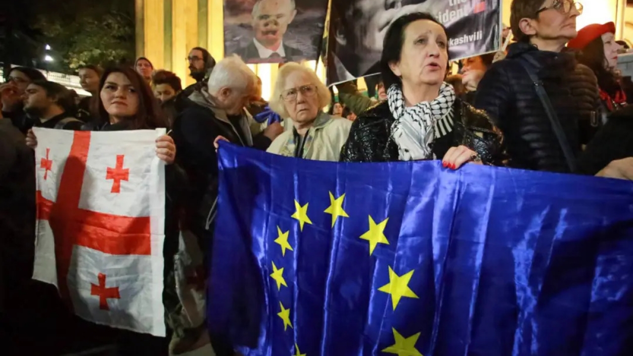 Prosvjedi u Gruziji zbog prekida pregovora s EU-om
