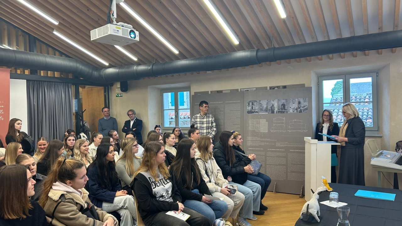 PREDSTAVLJANJE PROJEKTA I KNJIGE U MOMJANU