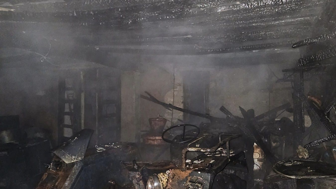 U požaru u Zambratiji potpuno izgorjela garaža