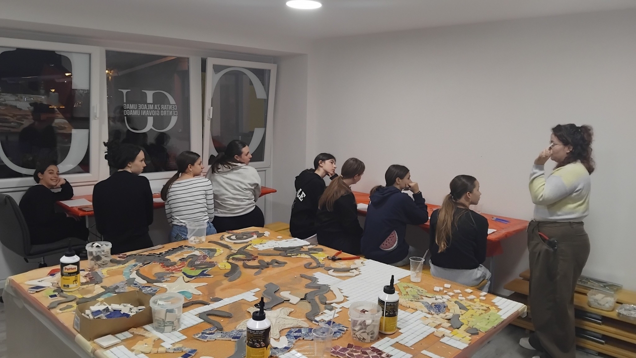 Udruga Gaia uspješno održala radionice izrade mozaika u Umagu