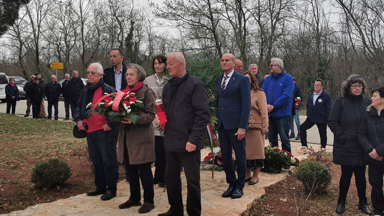 U Brutiji obilježena 81. godišnjica pogibije Marije i Line