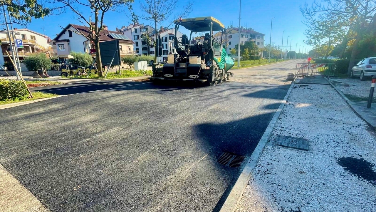 Naselje Moela: Grad Umag nastavlja s ulaganjima u sigurnost prometa i pješaka