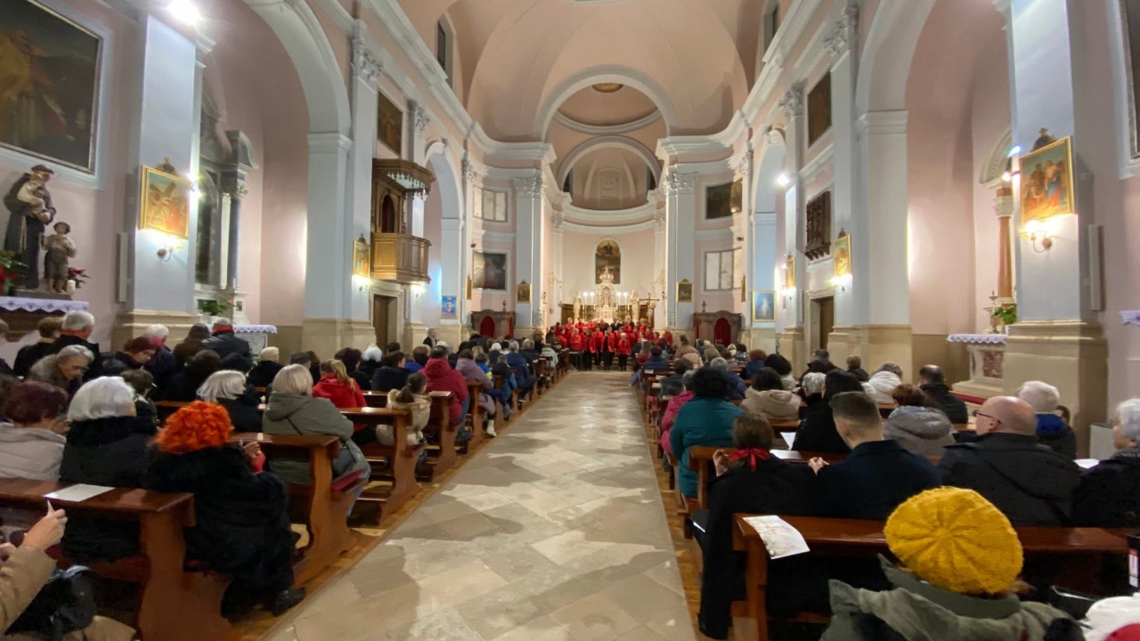 Veliki koncert „Pjesmom ususret Božiću“ okipio zborove grada Umaga