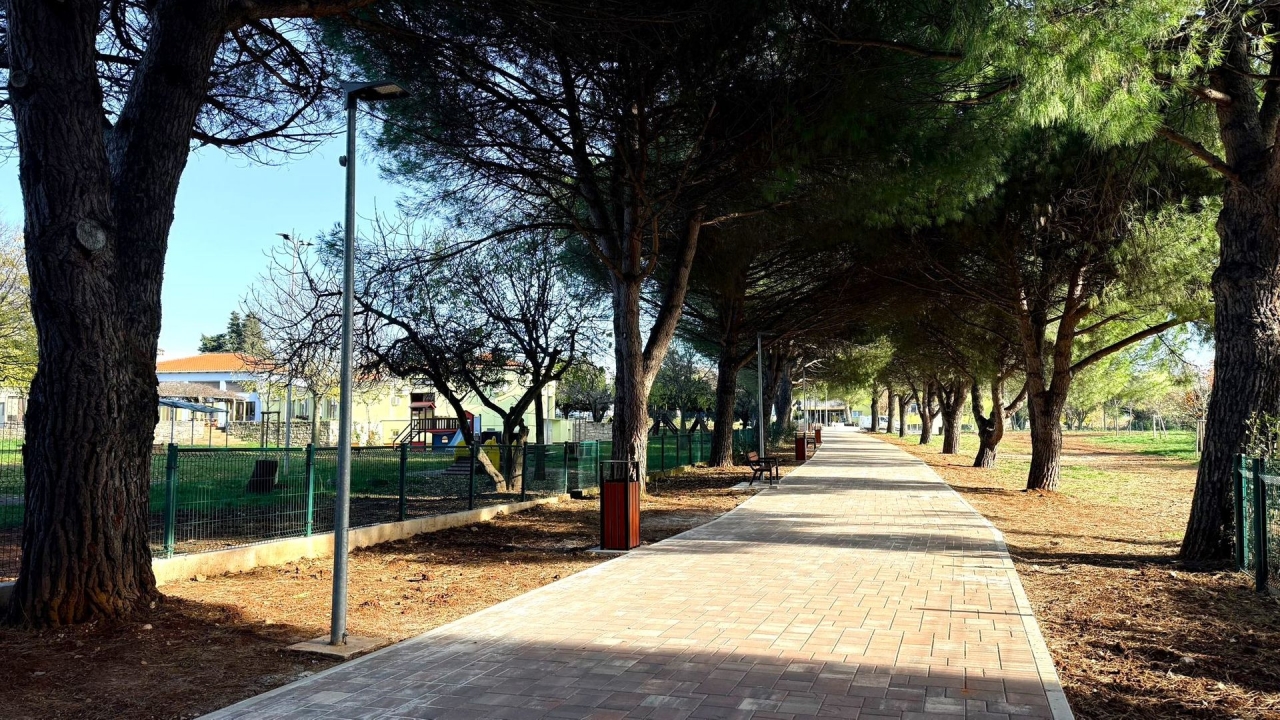 Službeno otvorena prekrasna uređena šetnica u samom centru Umaga