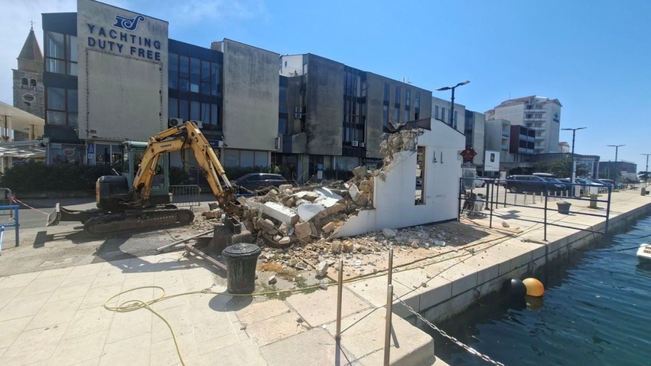 Umag: Nova lokacija objekta za Međunarodni granični prijelaz donosi bolju prohodnost šetnice i učinkovitiji rad Lučke uprave