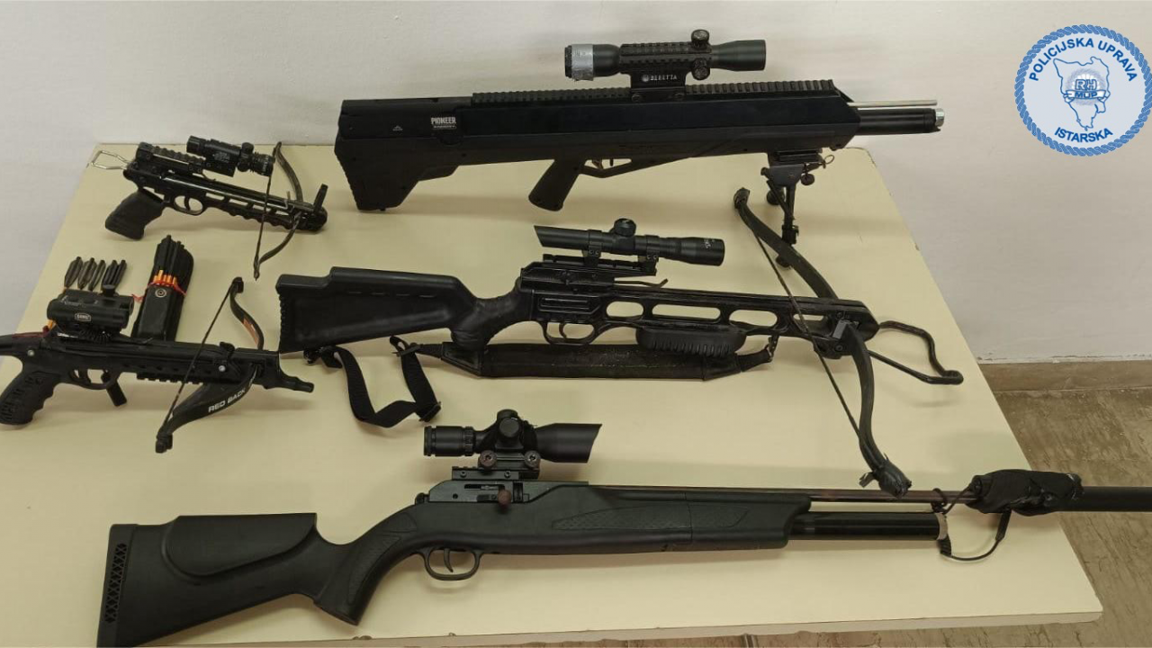 Savjesni građani dragovoljno predali oružje