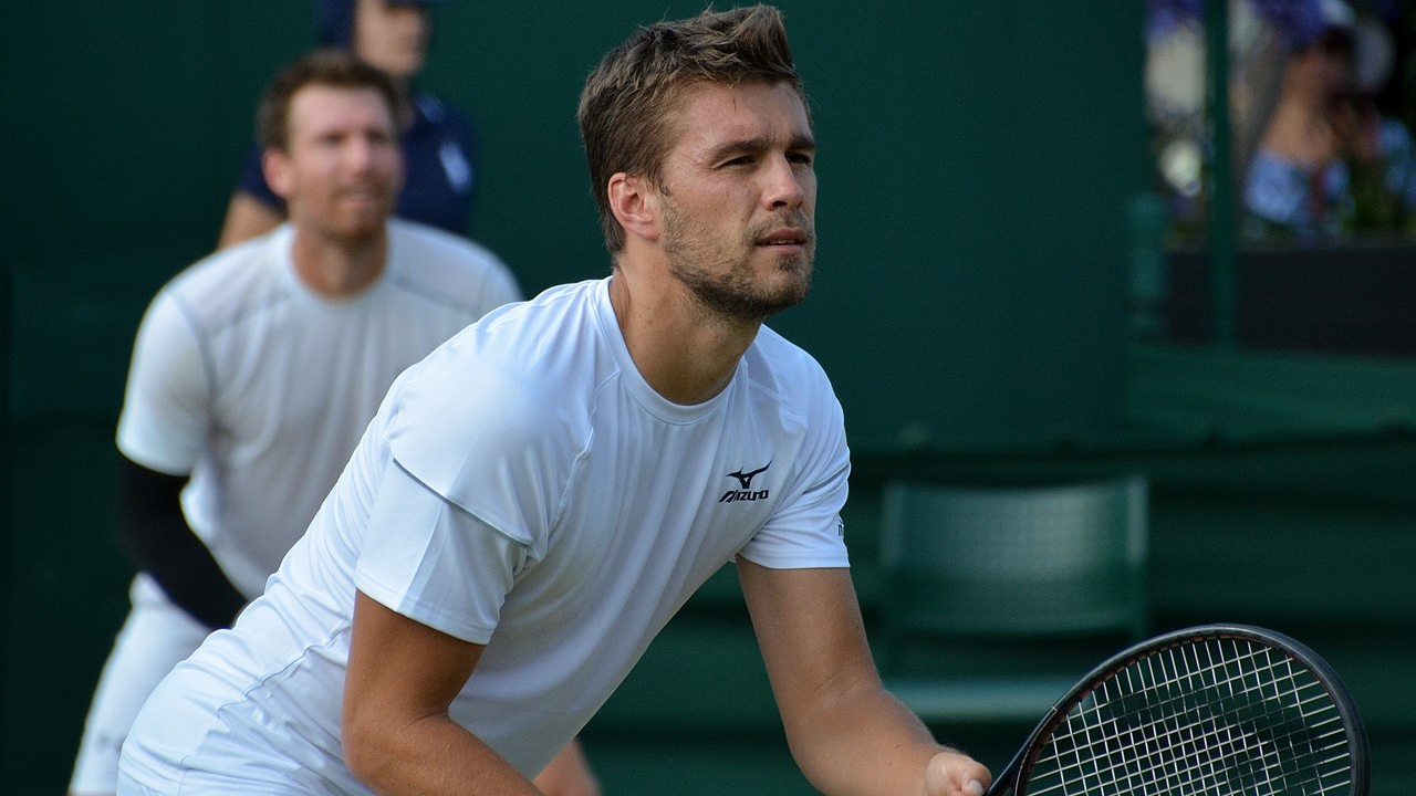 Nikola Mektić i Michael Venus pobijedili Đokovića i Kyrgiosa