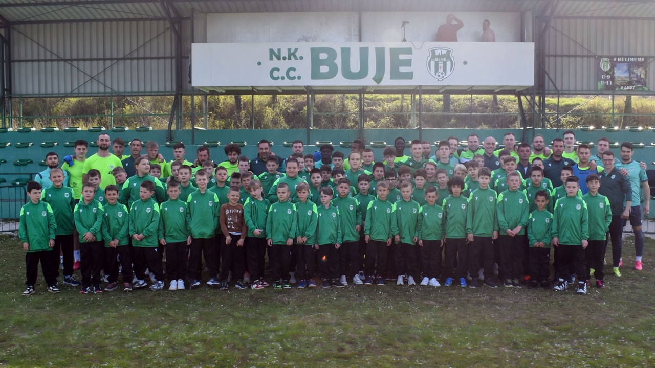 NK Buje predstavio sve selekcije u novoj opremi za sezonu 2024./25.