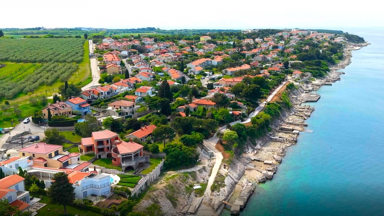  Novoizgrađenom trasom Umaške šetnice-promenade na Crvenom Vrhu osigurana dostupnost zajednici