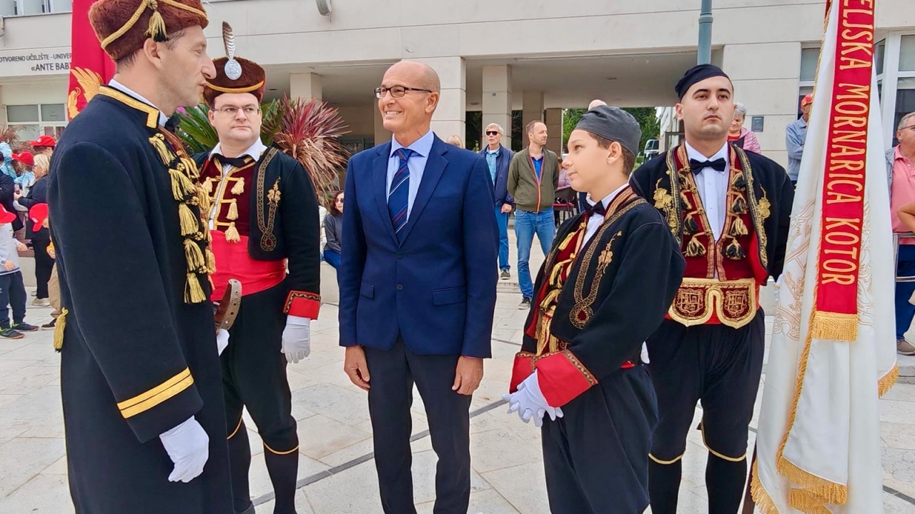 Umag ugostio Bokeljsku mornaricu