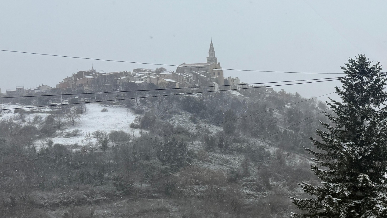 Snježni dan u Istri razveselio mnoge