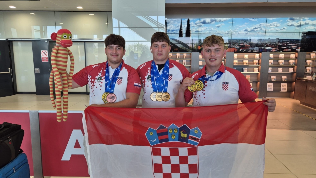 Zlatni juniori iz Novigrada donijeli četiri medalje i dva europska rekorda iz Grčke