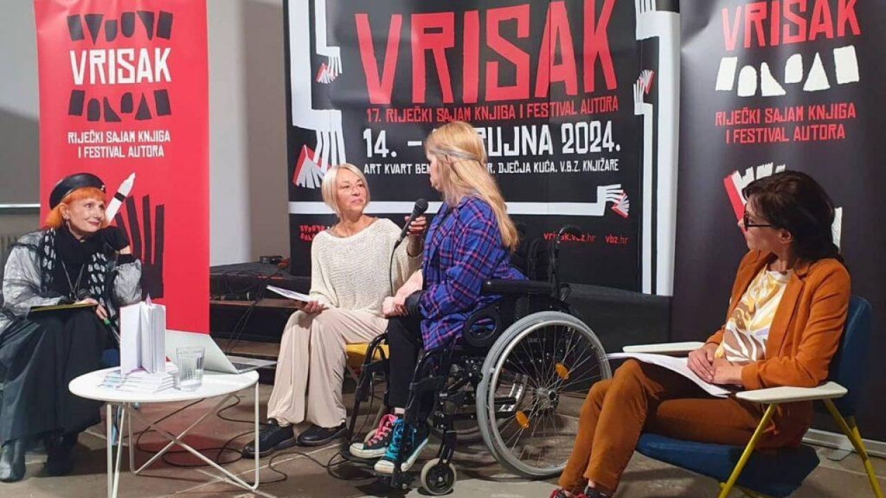 Dugi pljesak i puna dvorana za Branku Kostić