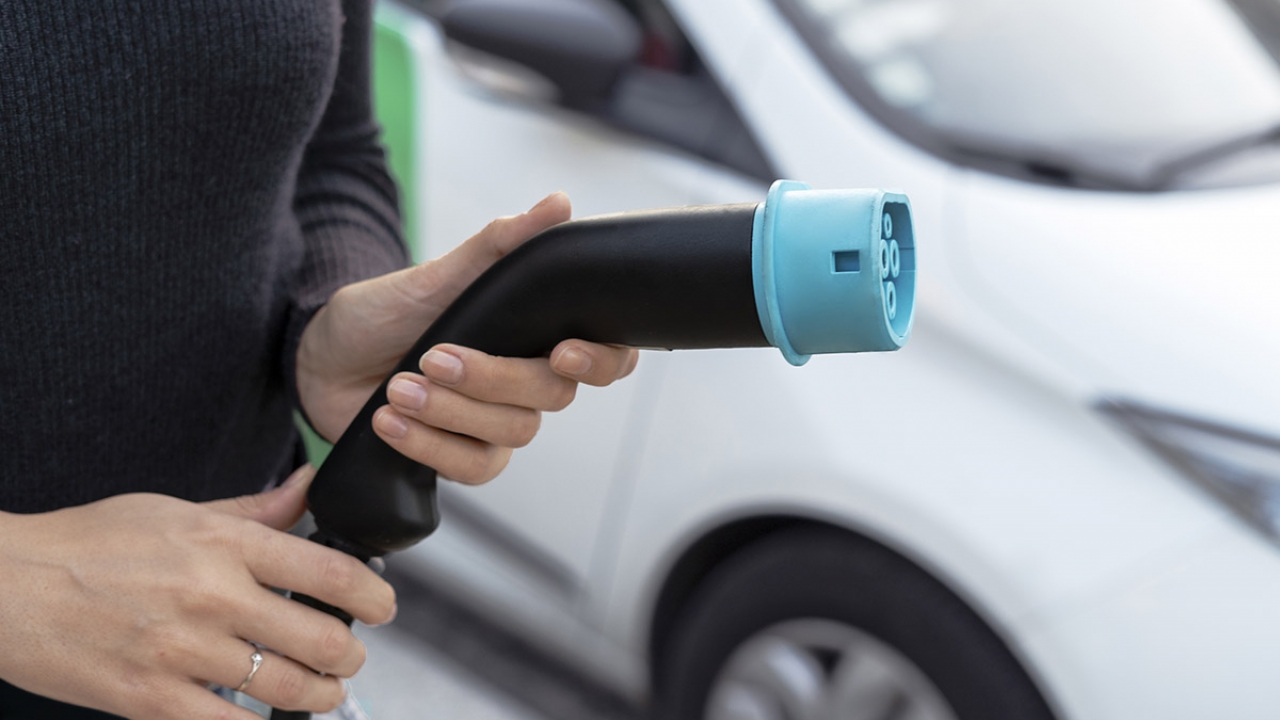 EU uvodi carine na kineska električna vozila