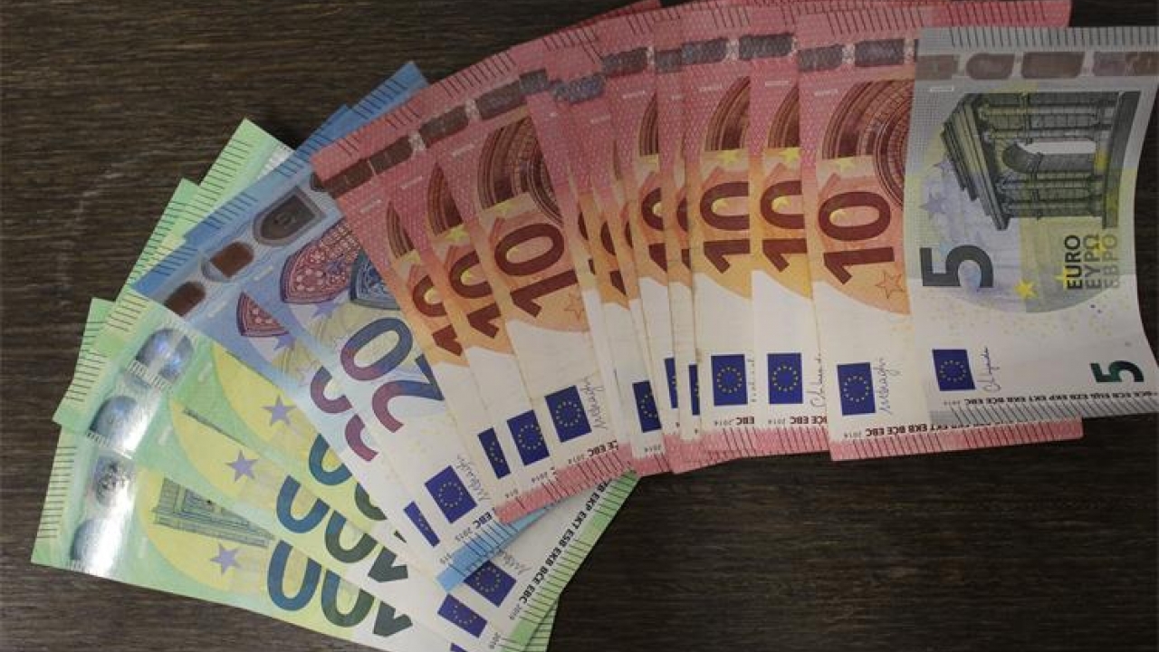Umažani, oprez: lažni policajac traži novac za 