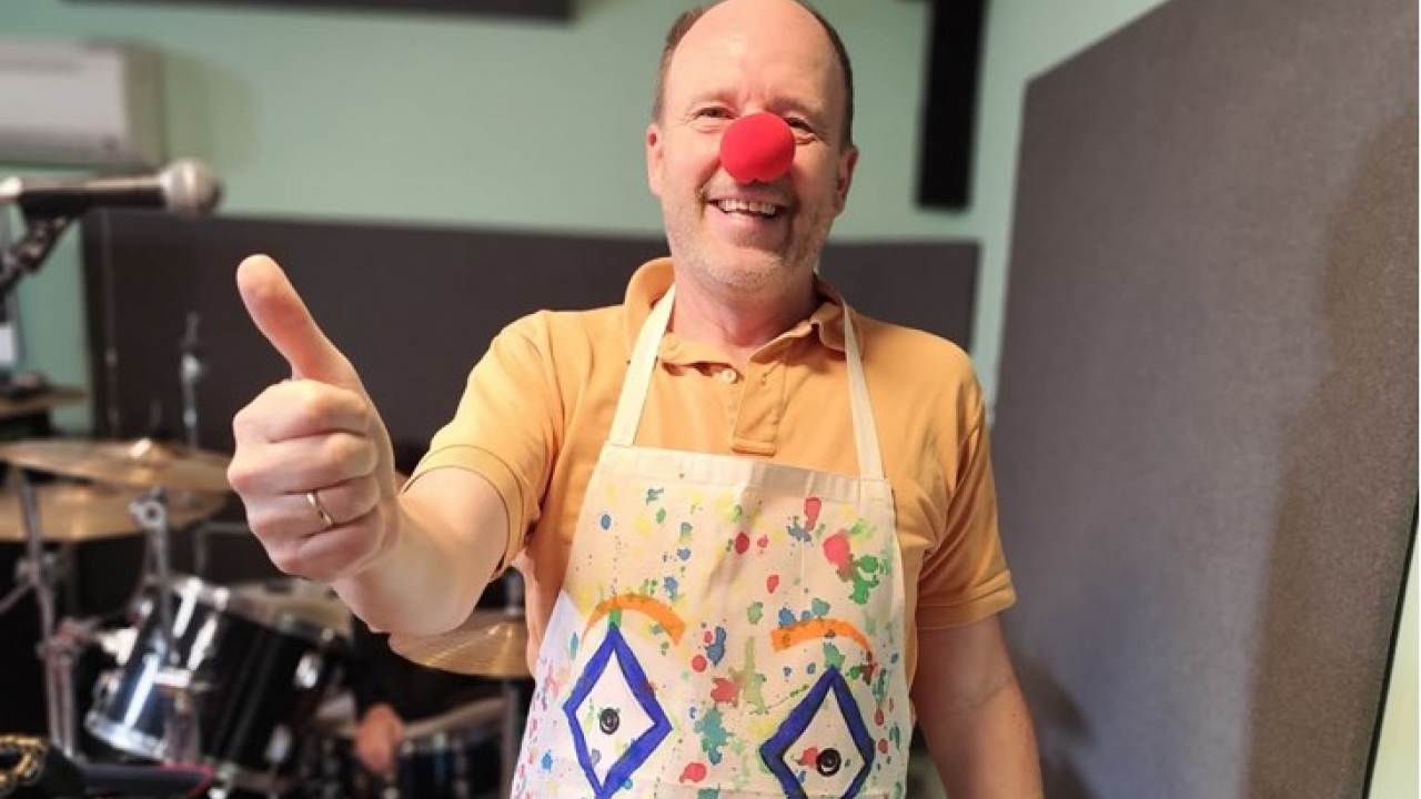 Nijemac koji je Umag izabrao za dom: već 25 godina glazbom i smijehom pomaže djeci i starijima