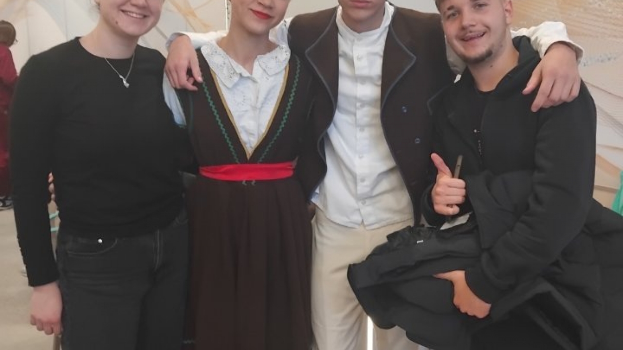 Učenici Gospodarske škole Buje osvojili drugo mjesto su na Festivalu kose “Advent u kosi” u Zagrebu