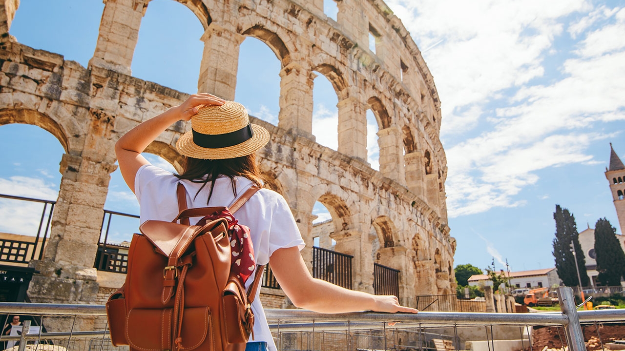 Početak glavne turističke sezone donio rast