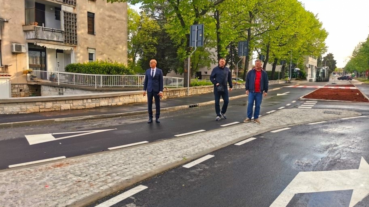  Grad Umag otvara vrata sigurnijim prometnim rješenjima: Novo raskrižje  donosi protočnost i održivost