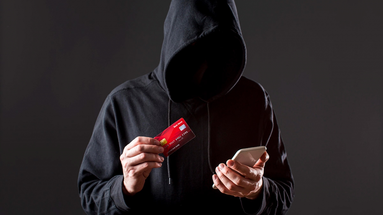 Policija upozorava na novu telefonsku prijevaru: lažno se predstavljaju kao liječnici