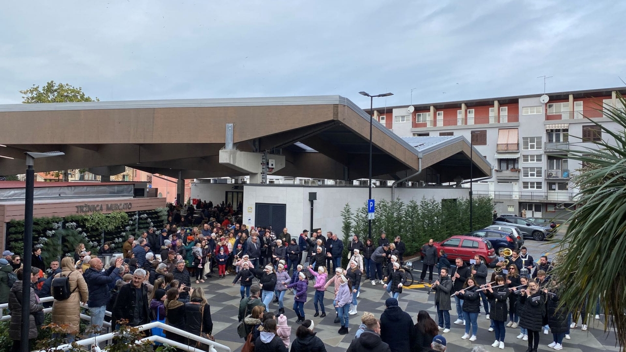 Tržnica budućnosti: U Umagu otvorena nova ekološka destinacija za lokalne proizvođače i potrošače