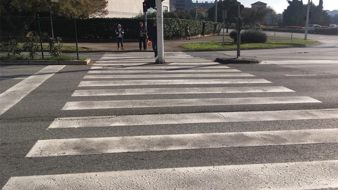 Ozlijeđena dva pješaka na pješačkom prijelazu: Policija poziva vozače na oprez