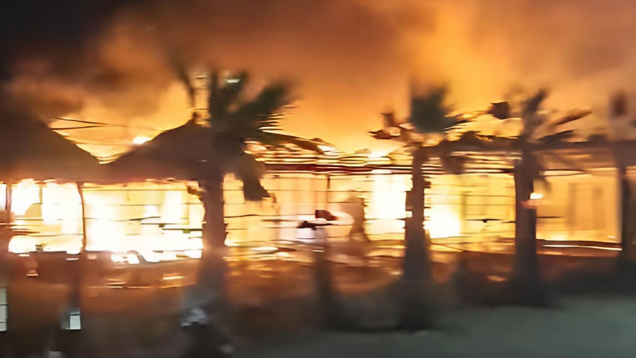 Požar u Peroju: Bura rasplamsala vatru, beach bar izgorio do temelja