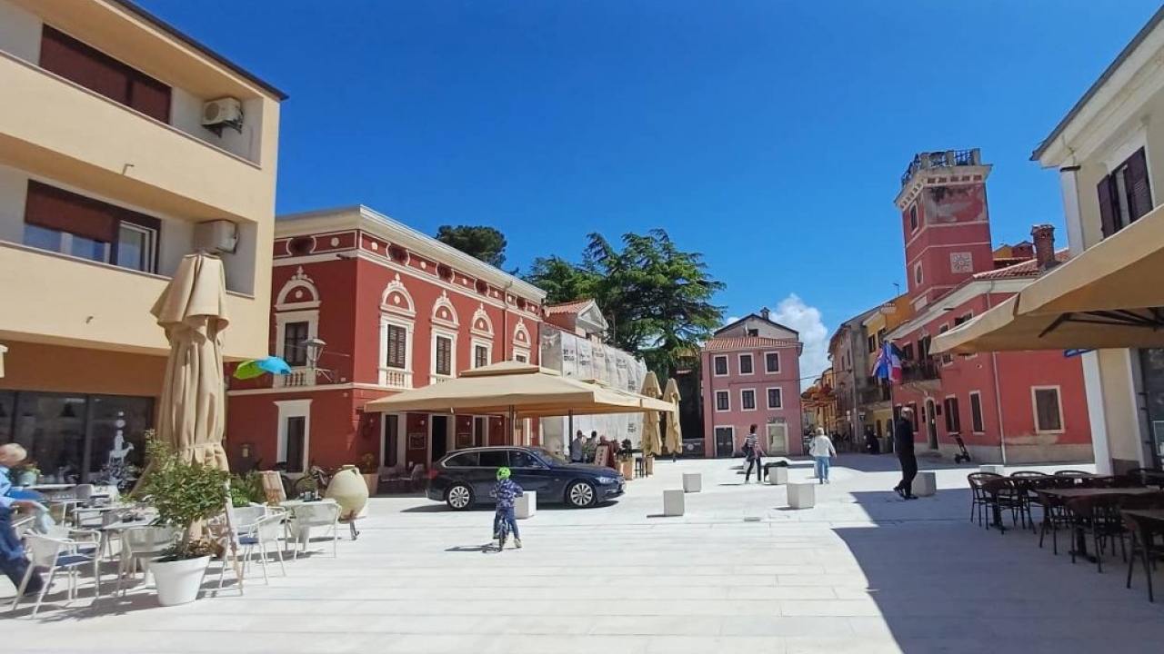 Ponovno omogućen promet vozilima na Velikom trgu