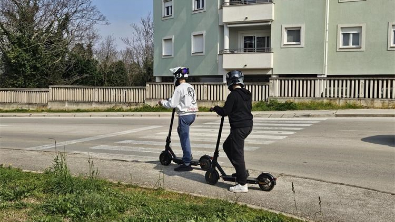 Sutra na našem području prometna akcija u cilju zaštite vozača motocikla, mopeda i električnih romobila
