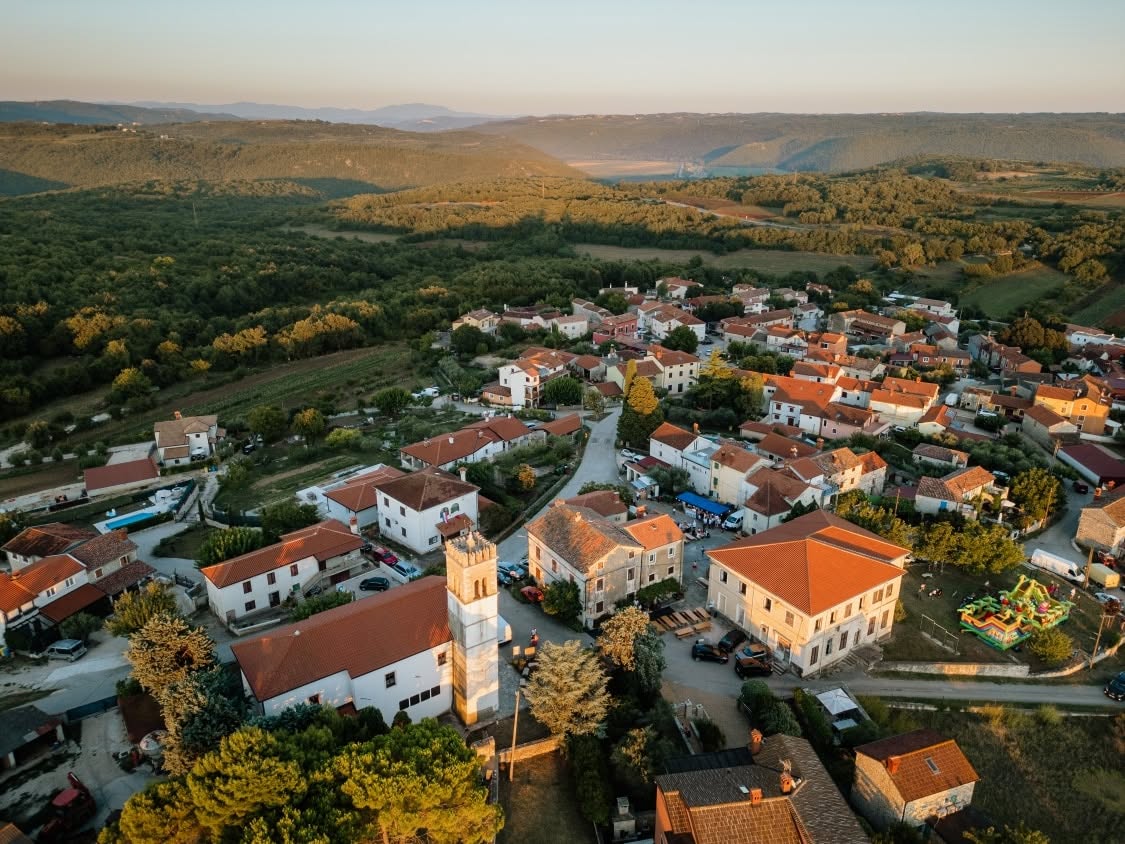 Nova Vas slavi sv. Lovru: tri dana tradicije, glazbe i zajedništva
