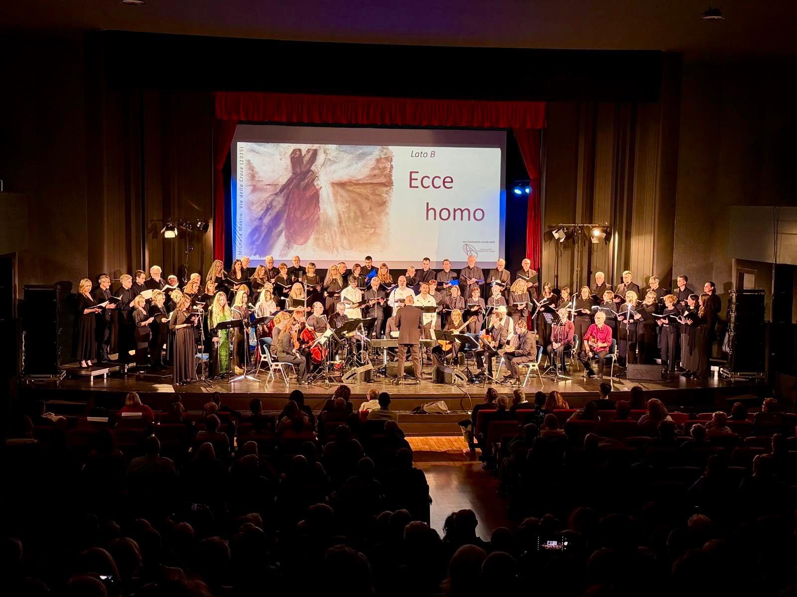 Emotivna glazbena večer u Umagu: “La Buona Novella” oduševila publiku