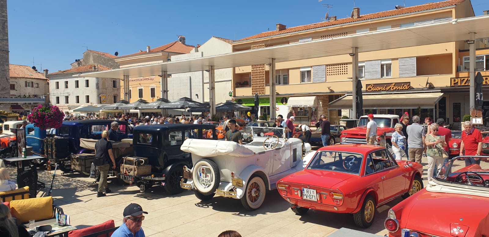 Umag proteklog vikenda u znaku cvijeća, oldtimera i proljetne atmosfere