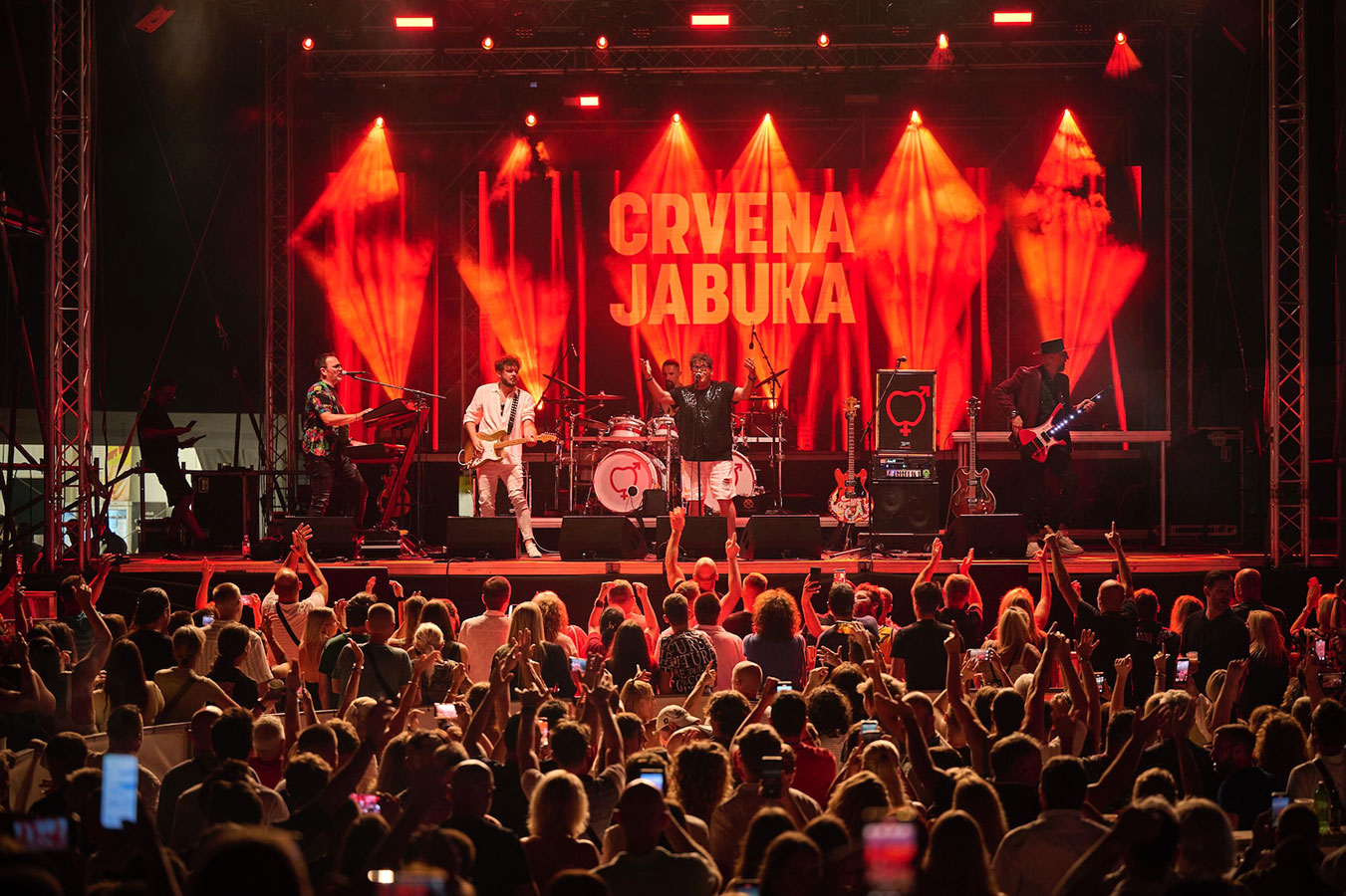 Fantastičnim nastupom Crvene jabuke otvoren Umag Music Nights