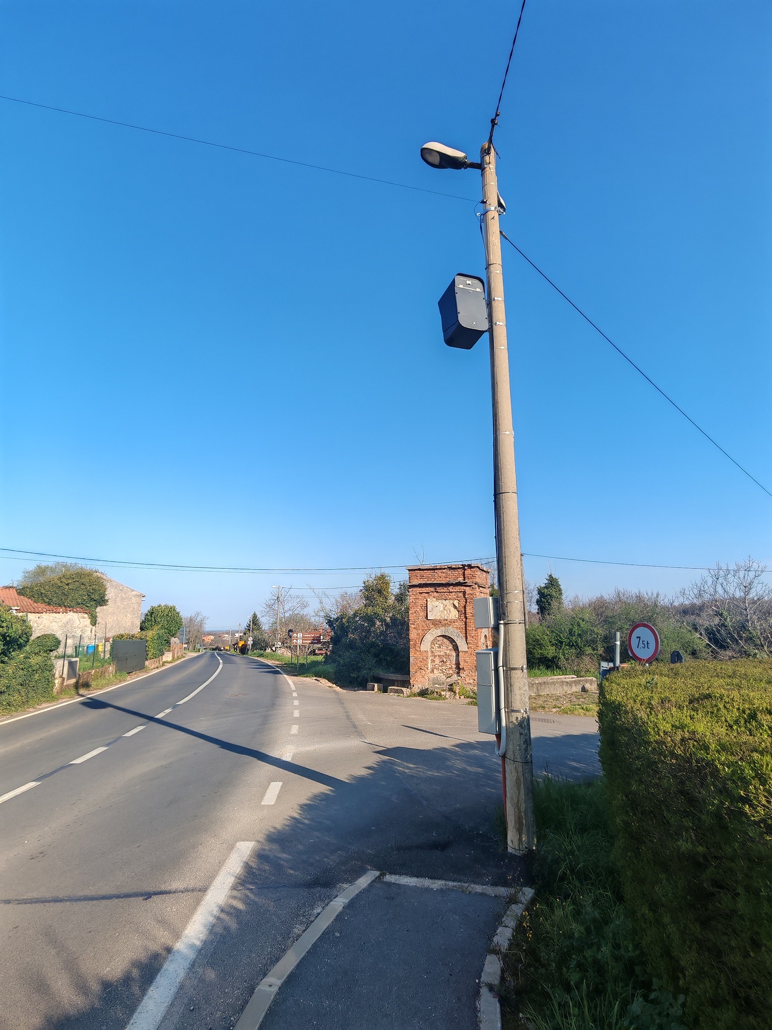 Umag u smjeru dodatne sigurnosti prometovanja ugrađuje nove fiksne kamere za kontrolu brzine