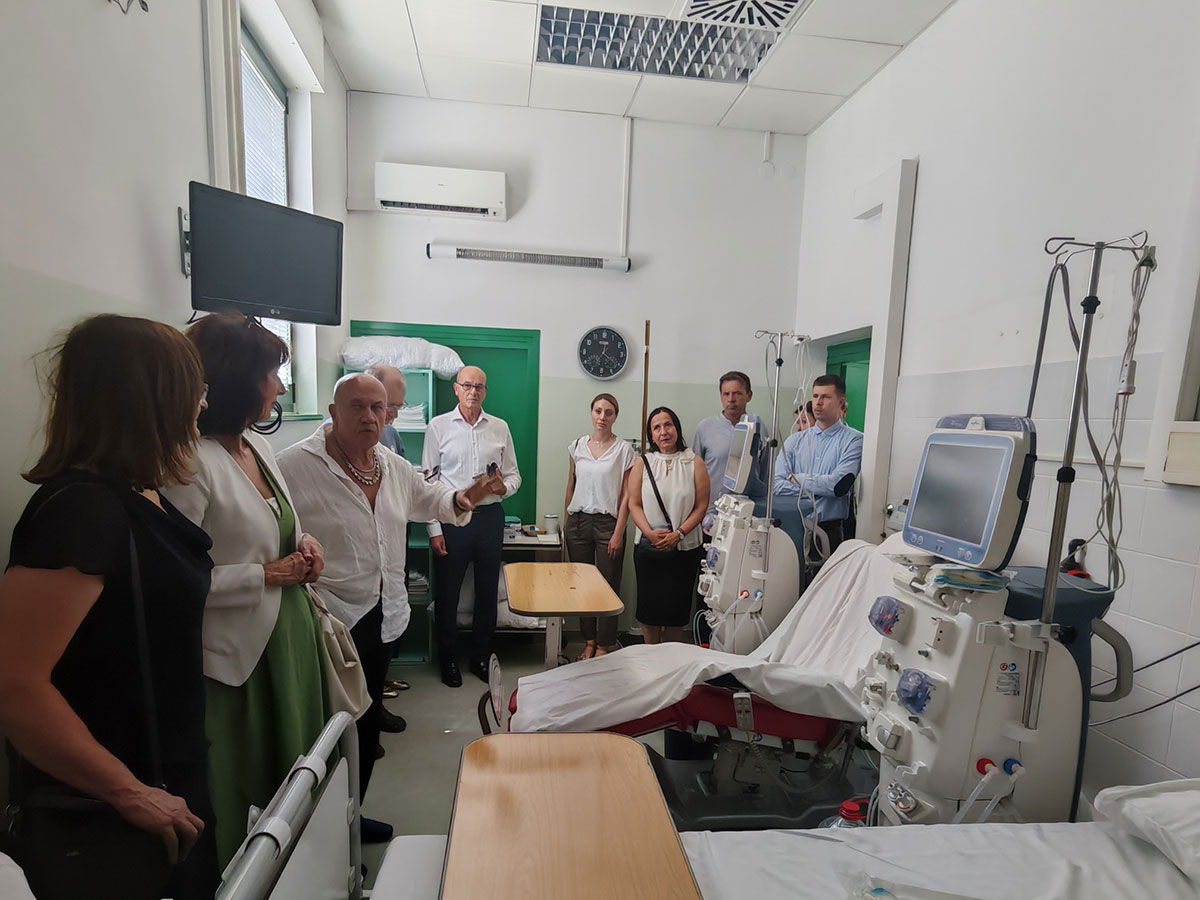 Četrnaest novih dijaliznih visoko sofisticiranih aparata u Ispostavi Umag za kvalitetniju zdravstvenu skrb