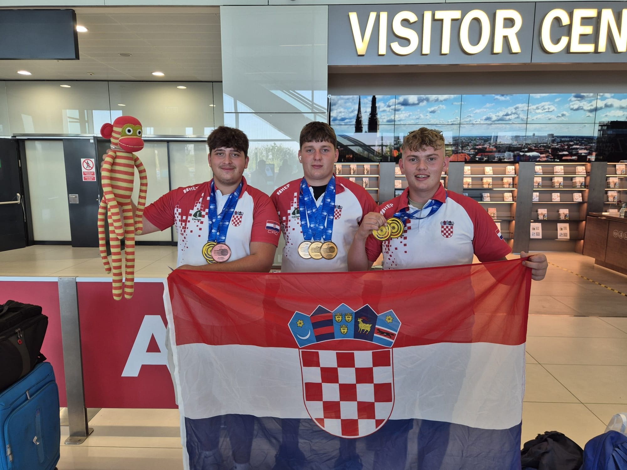 Zlatni juniori iz Novigrada donijeli četiri medalje i dva europska rekorda iz Grčke