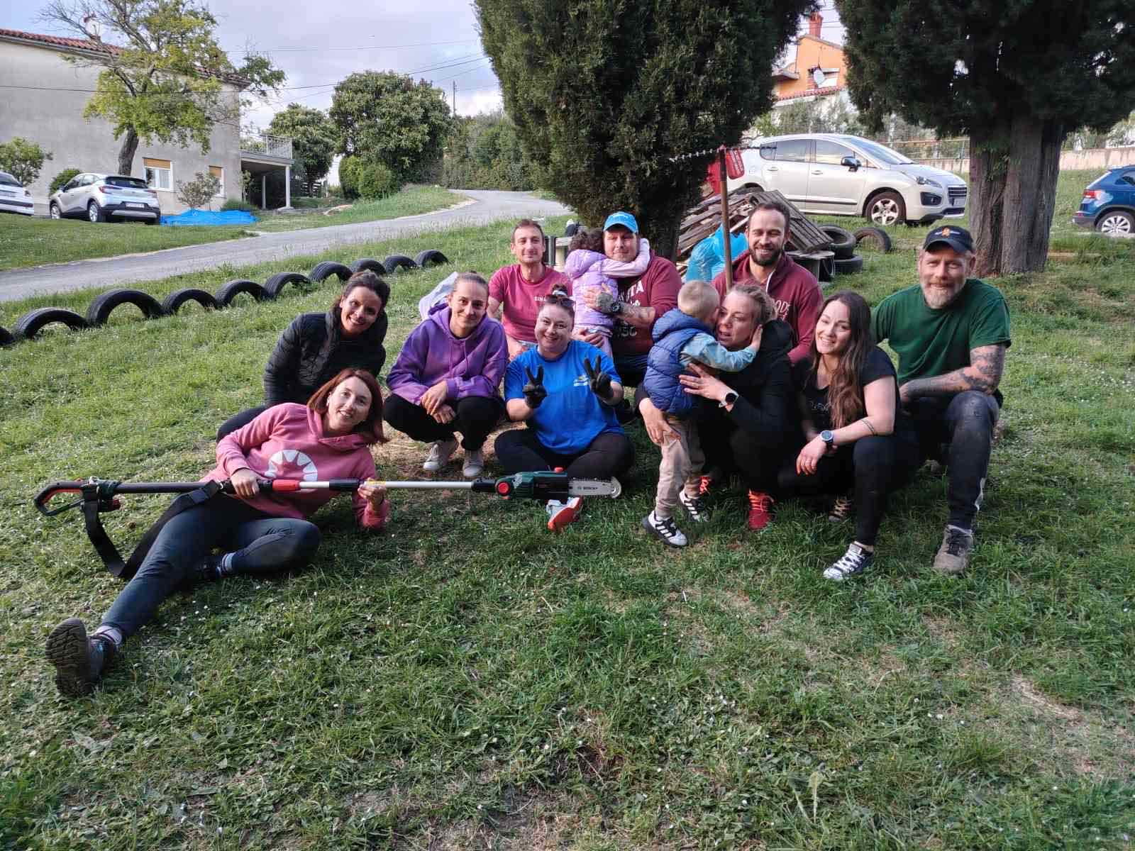 Djeca i roditelji iz DV Fregola sudjelovali u uređenju Senzornog parka u Bujama povodom Dana planeta Zemlje