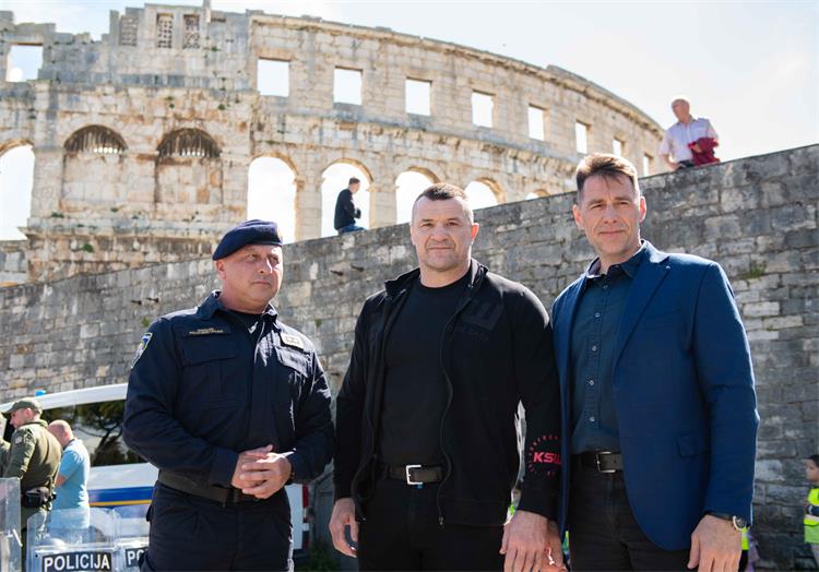 PU istarska održala Dan otvorenih vrata: Policijski posao je jedan od najtežih i najljepših na svijetu
