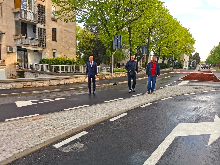  Grad Umag otvara vrata sigurnijim prometnim rješenjima: Novo raskrižje  donosi protočnost i održivost