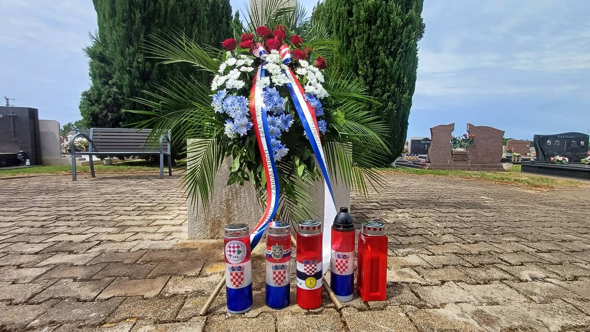 Grad Novigrad obilježava Dan sjećanja na žrtve Domovinskog rata i Vukovara i Škabrnje