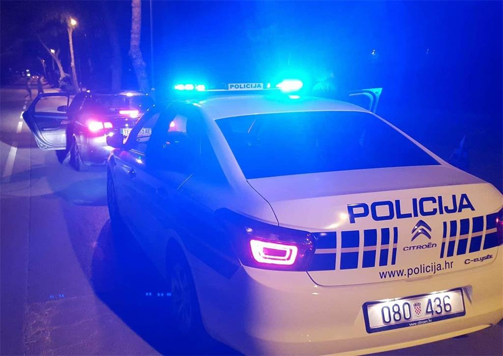 U Bujama bez vozačke i pod utjecajem alkohola bježao policiji