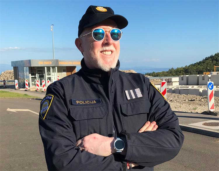 Edukativno-prometna kampanja ''Radio patrola'': Pripazite na policajca Battifiacu